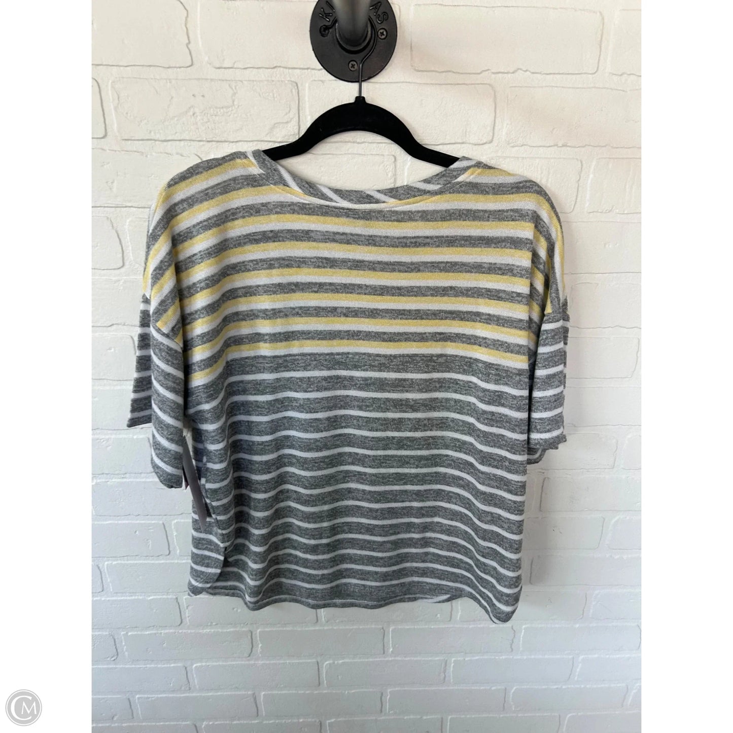Sweater Short Sleeve By Kensie In Grey & Yellow, Size: L