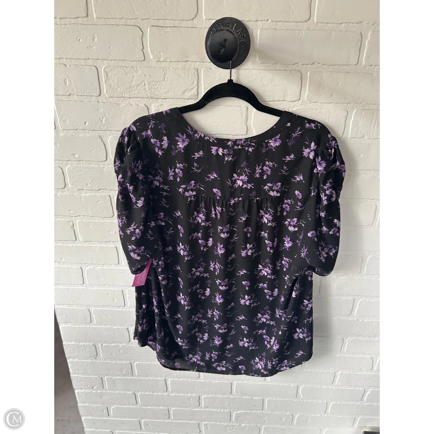 Top Short Sleeve By Torrid In Black & Purple, Size: 1x