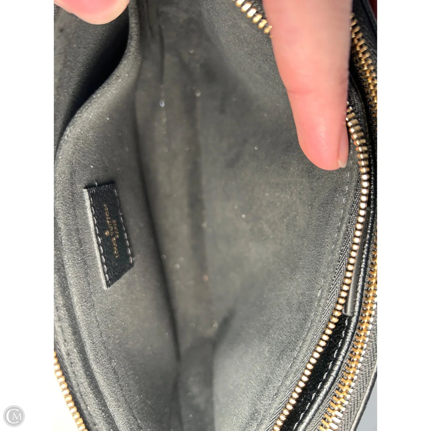 Crossbody Luxury Designer By Louis Vuitton, Size: Small