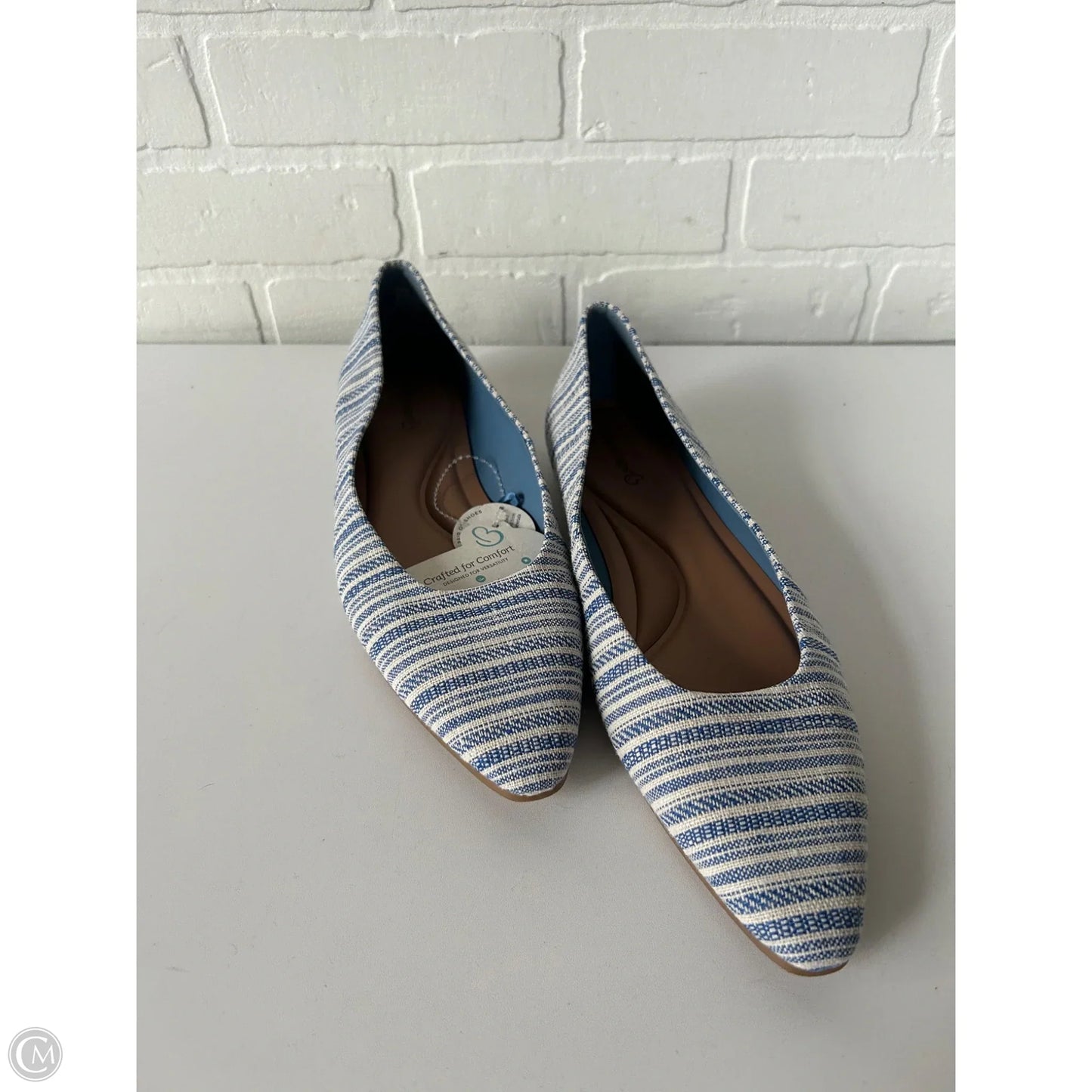 Shoes Flats By Bare Traps In Blue & White, Size: 11