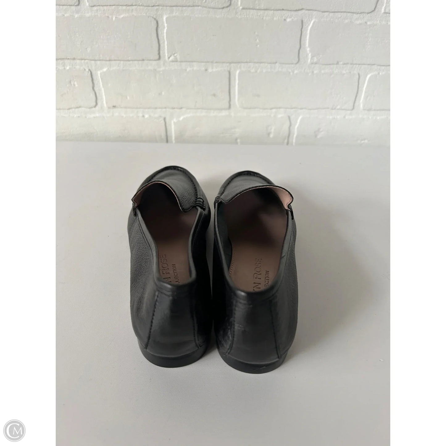 Shoes Flats By Taryn Rose In Black, Size: 6.5