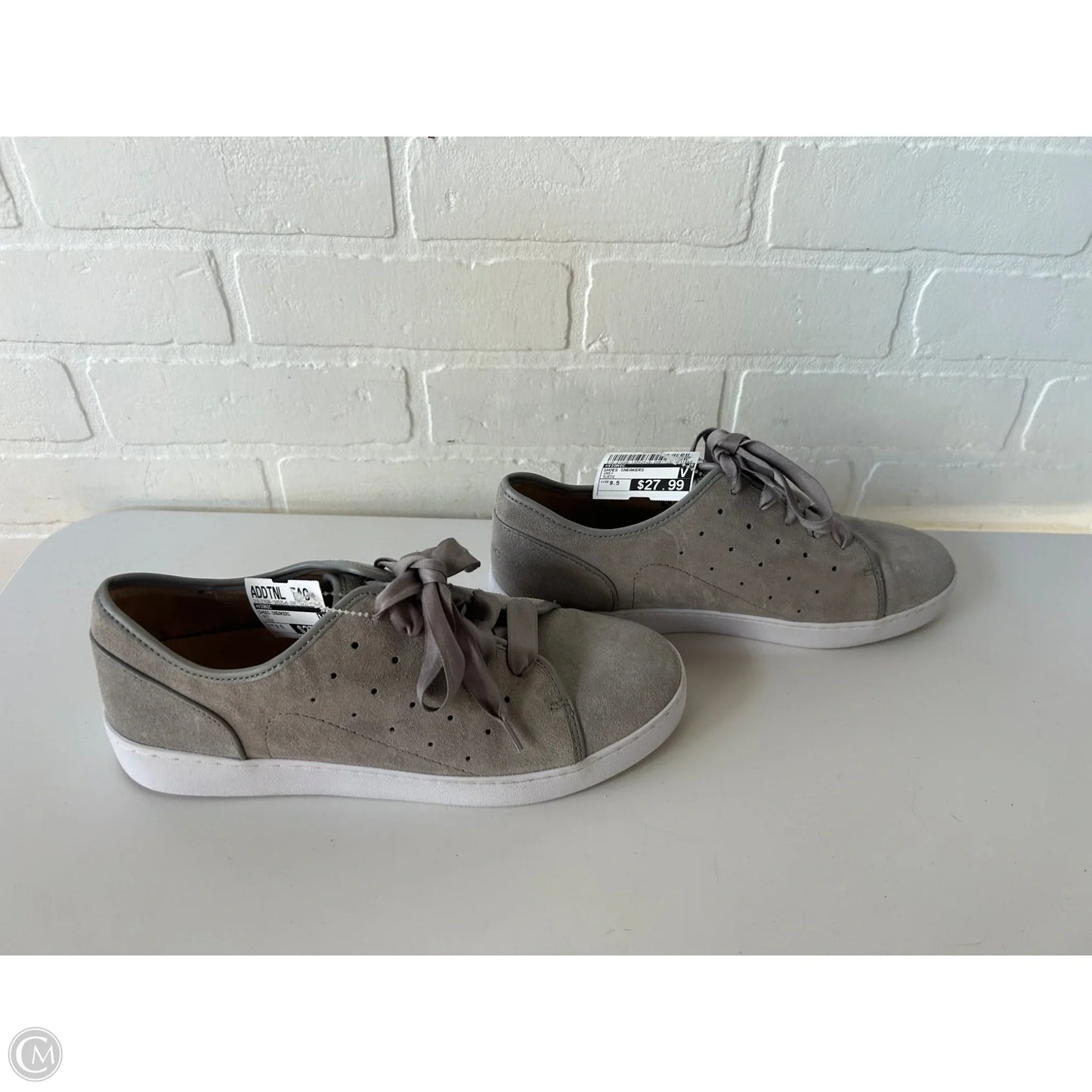 Shoes Sneakers By Vionic In Grey, Size: 9.5