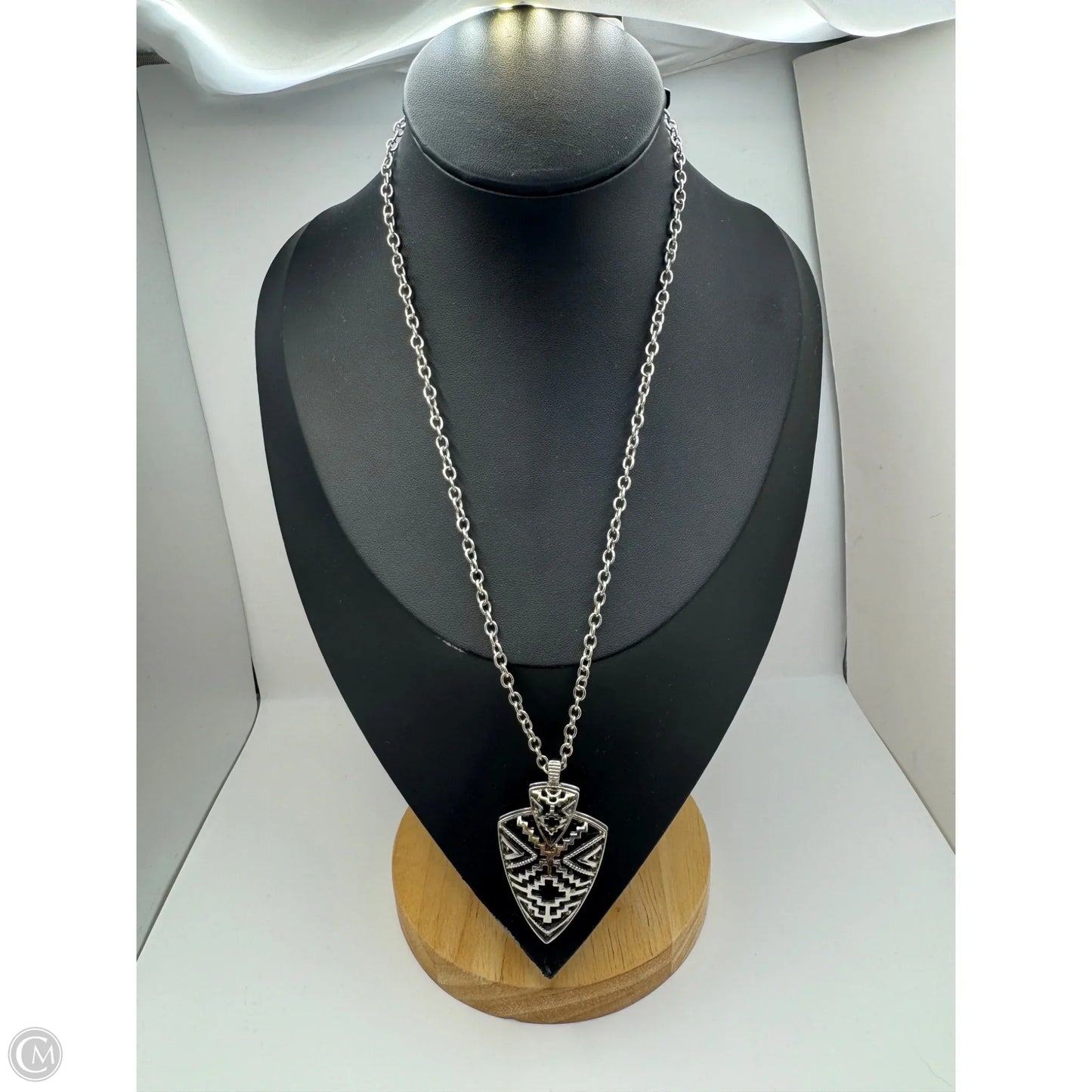 Necklace Pendant By Clothes Mentor