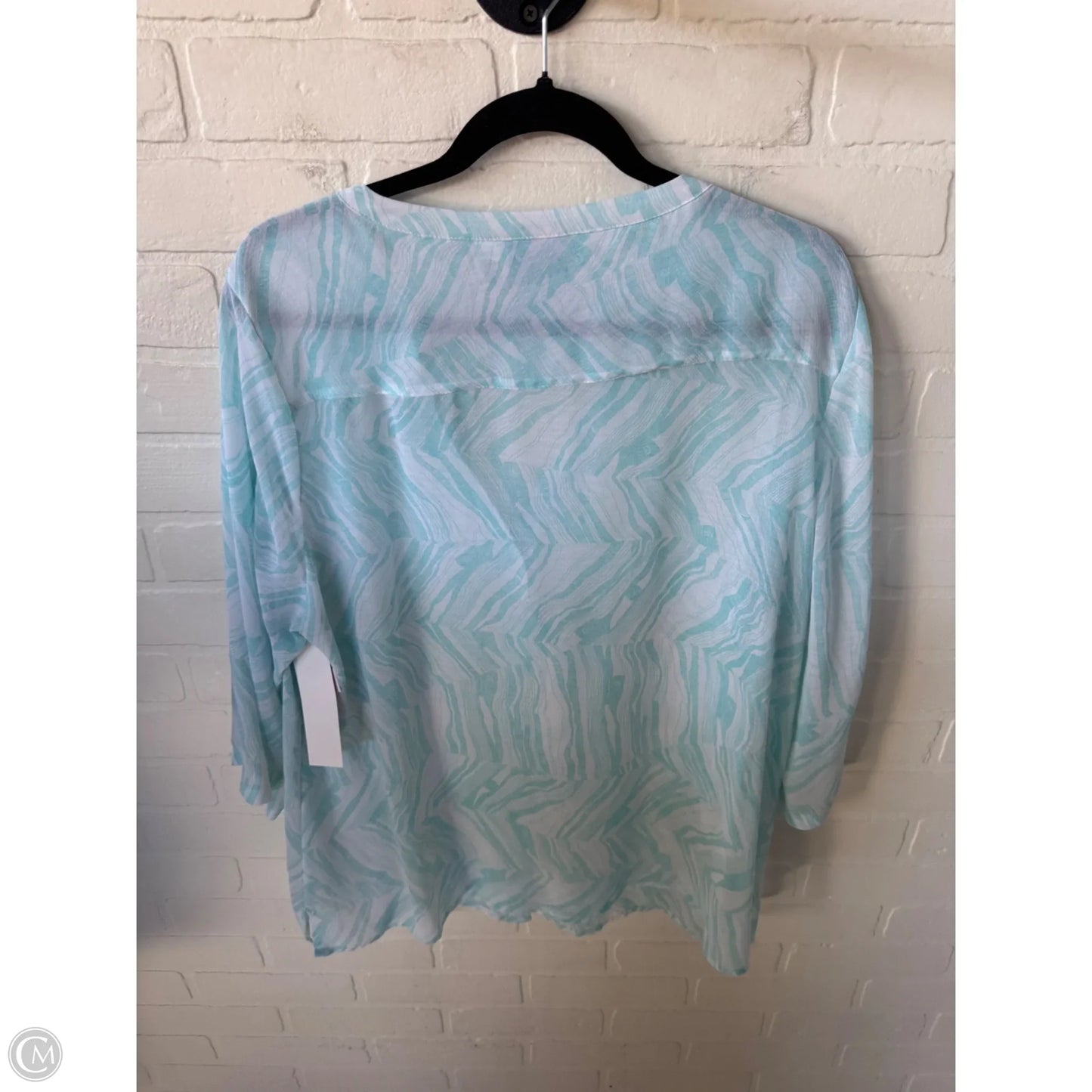 Top 3/4 Sleeve By Chicos In Blue & White, Size: L