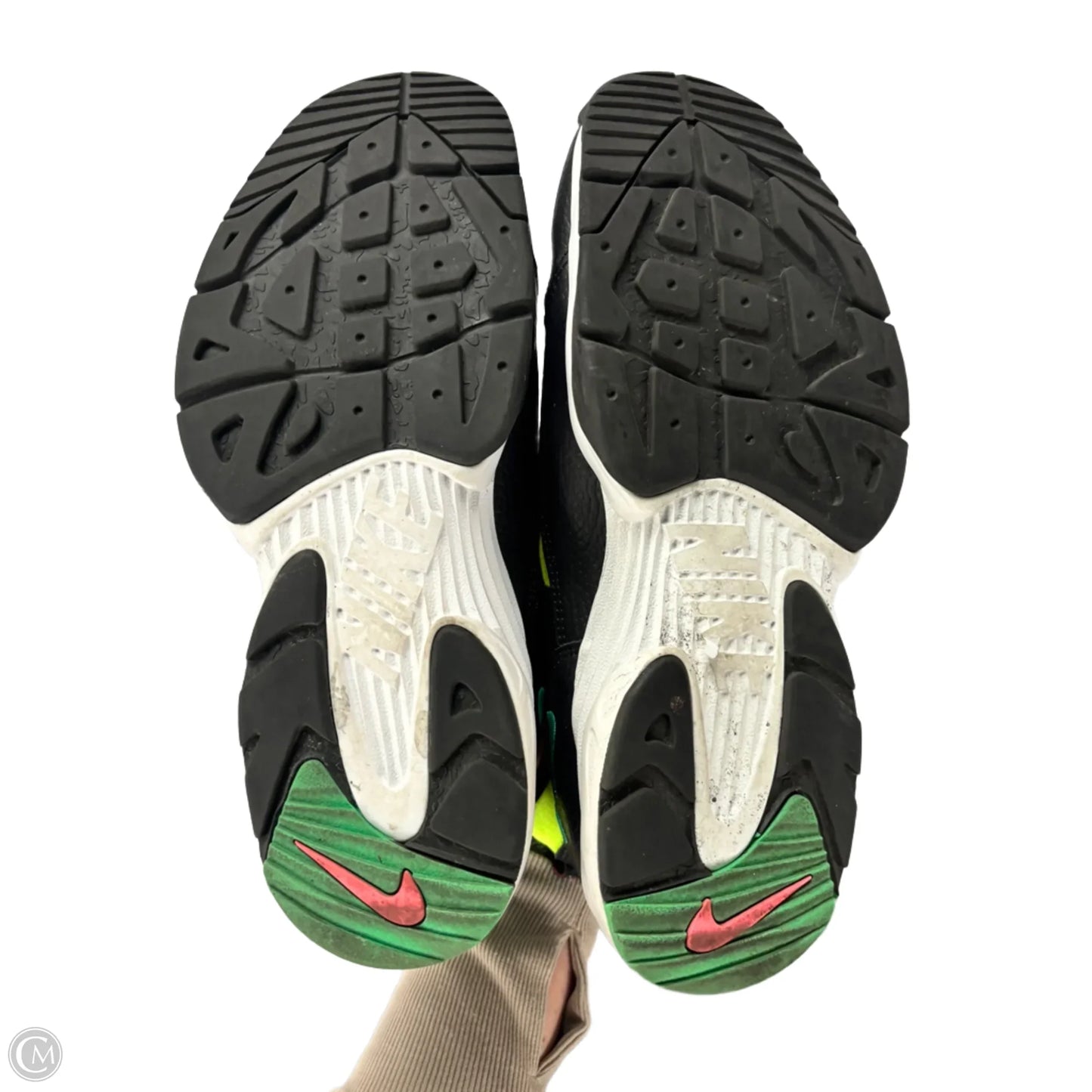 Shoes Athletic By Nike In Black & Yellow, Size: 9.5