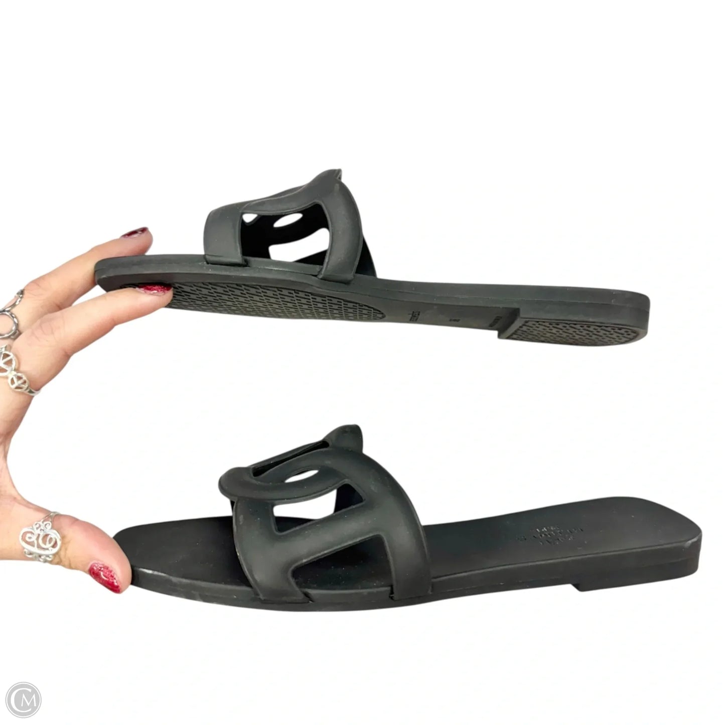 Sandals Luxury Designer By Hermes In Black, Size: 6