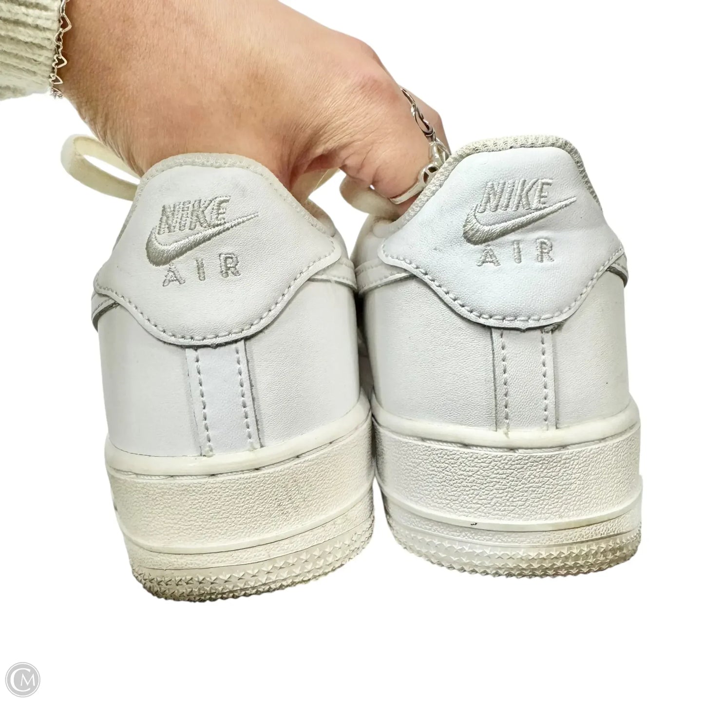 Shoes Sneakers By Nike In White, Size: 9