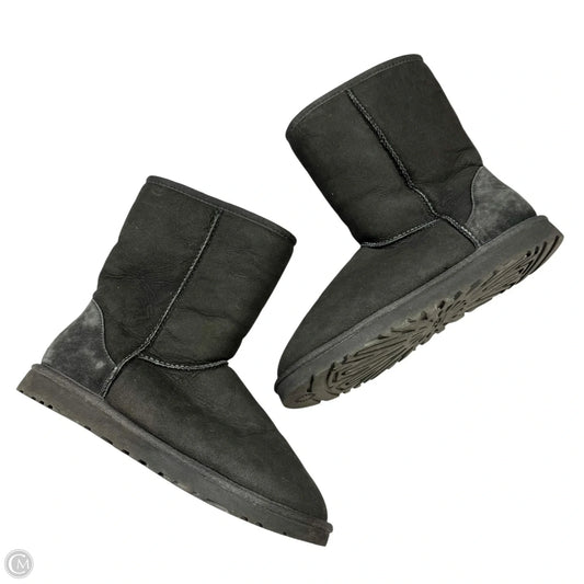 Boots Designer By Ugg In Black, Size: 9