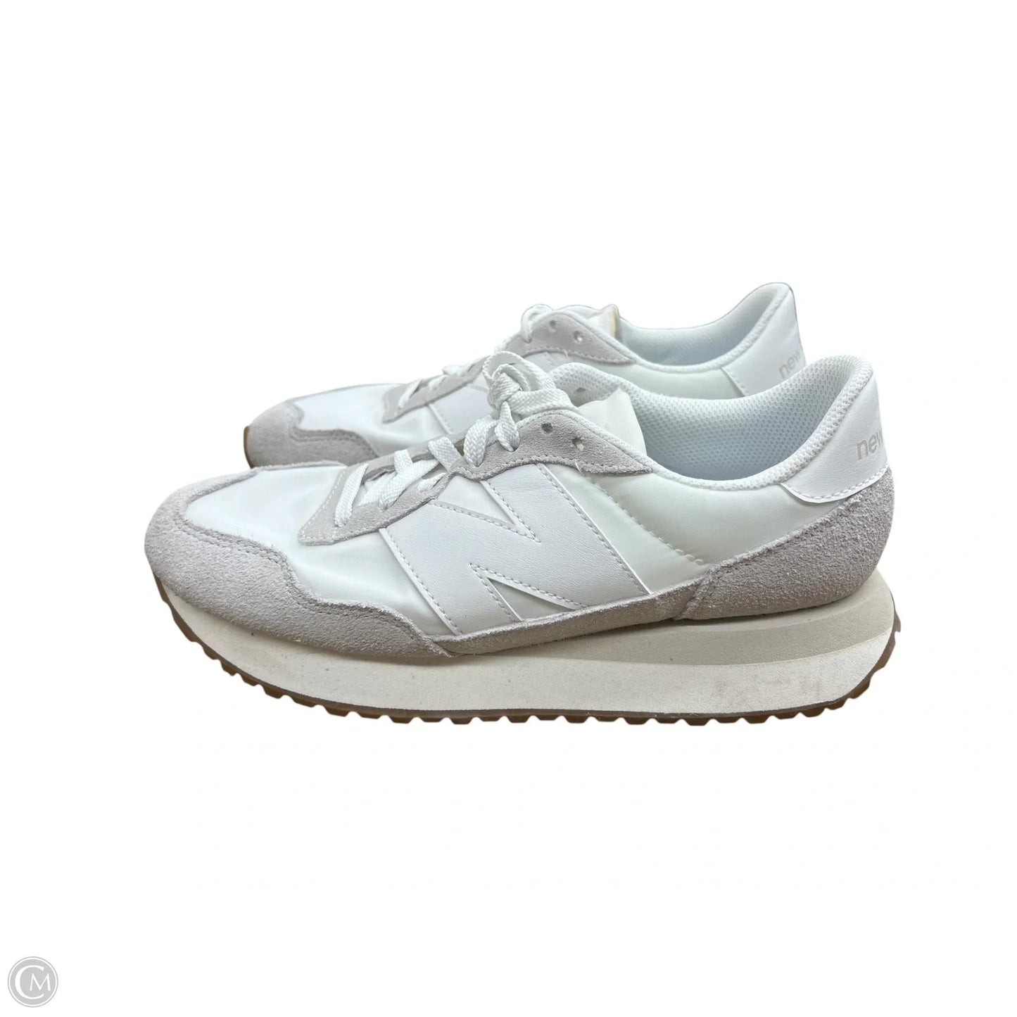 Shoes Athletic By New Balance In White, Size: 8.5