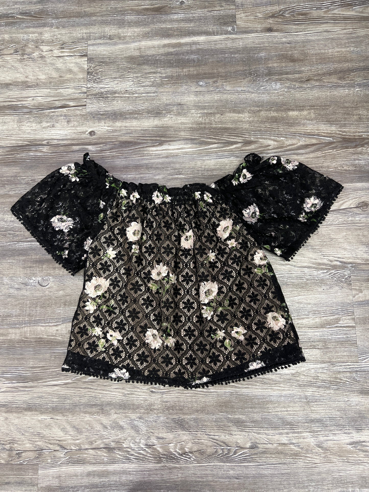 Top Short Sleeve By Cmc Size: S