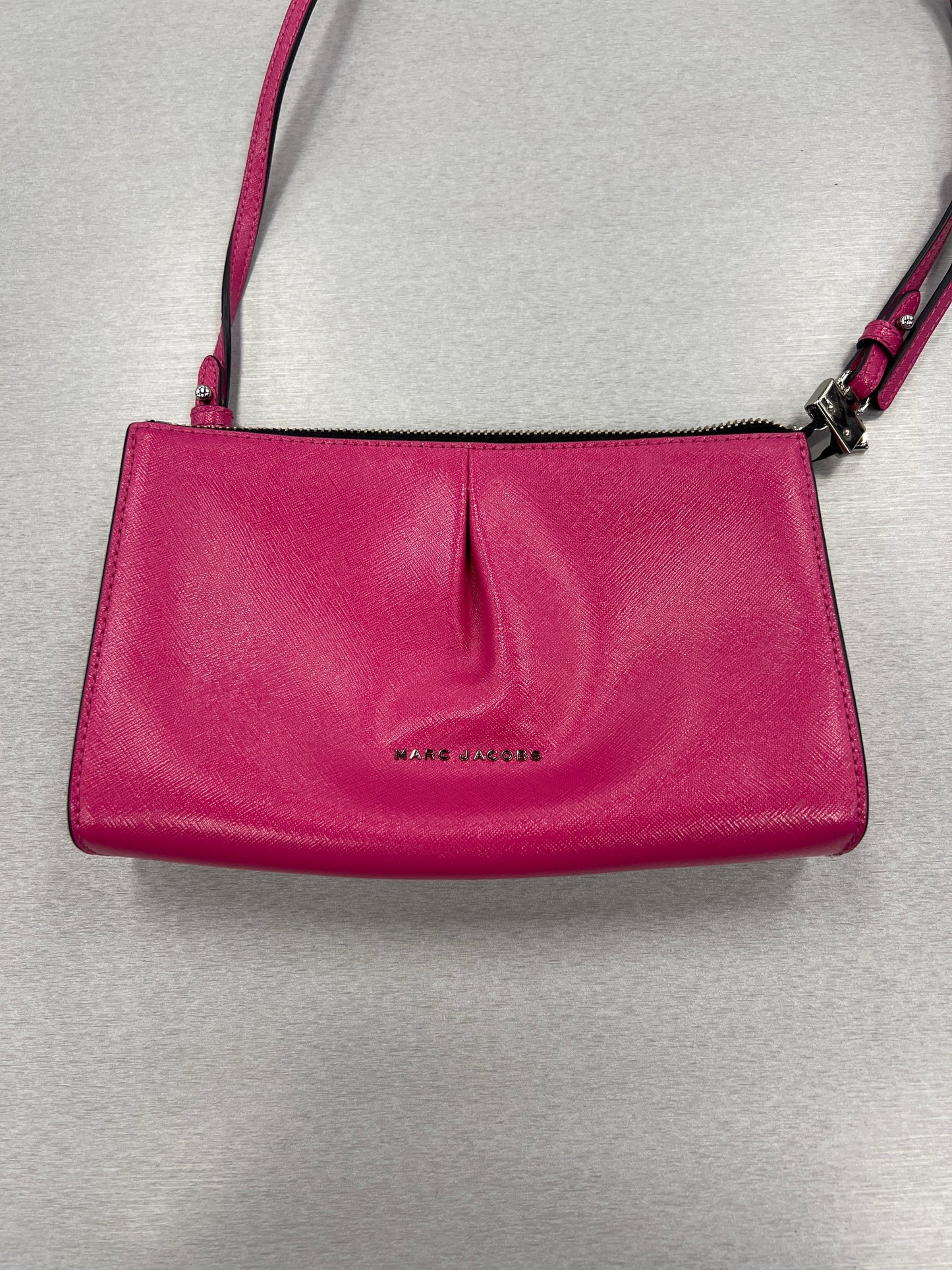 Crossbody Designer By Marc Fisher Size: Small