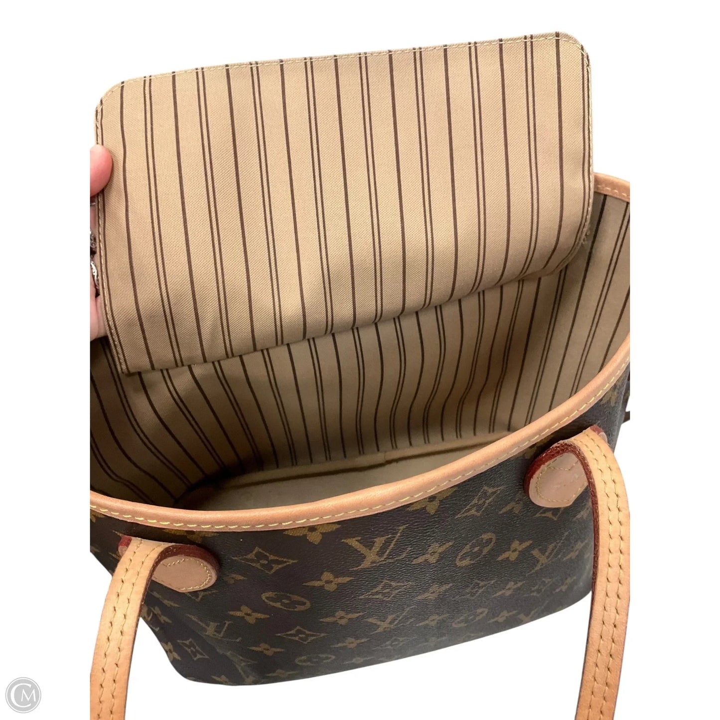 Handbag Luxury Designer By Louis Vuitton, Size: Medium