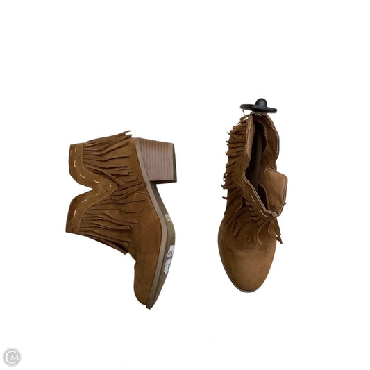 Boots Ankle Heels By Clothes Mentor In Brown, Size: 8