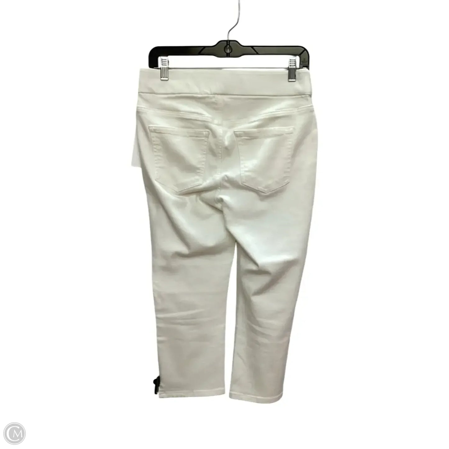 Jeans Cropped By Chicos In White Denim, Size: 2