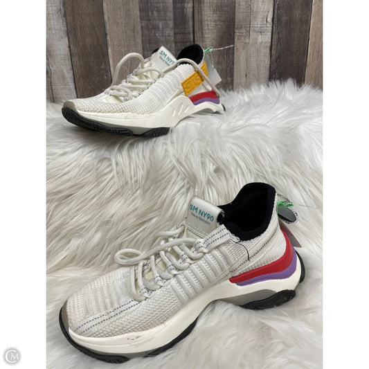 Shoes Sneakers By Steve Madden In White, Size: 6
