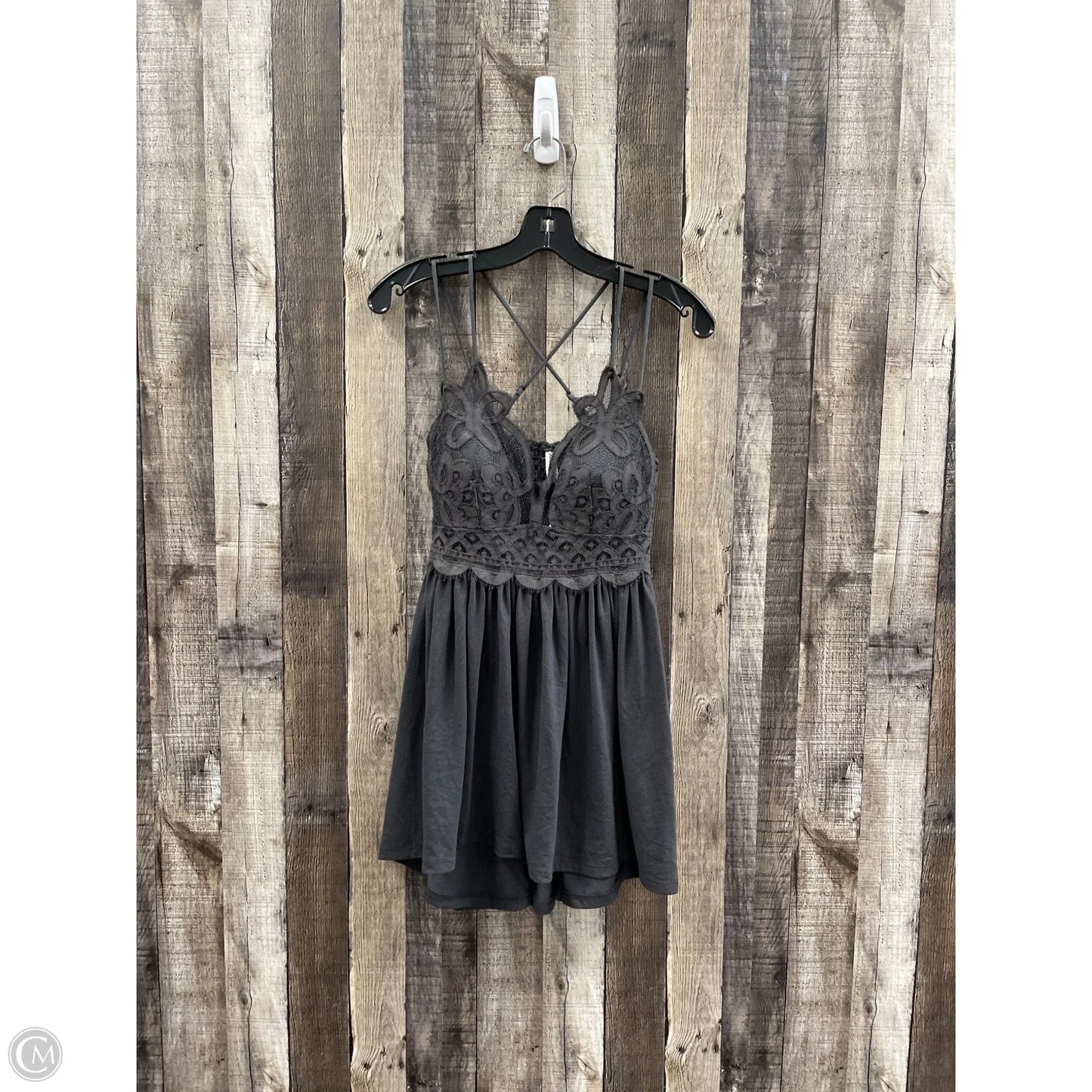 Top Sleeveless By Zenana Outfitters In Grey, Size: L