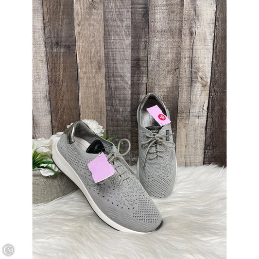 Shoes Sneakers By Cme In Grey, Size: 7