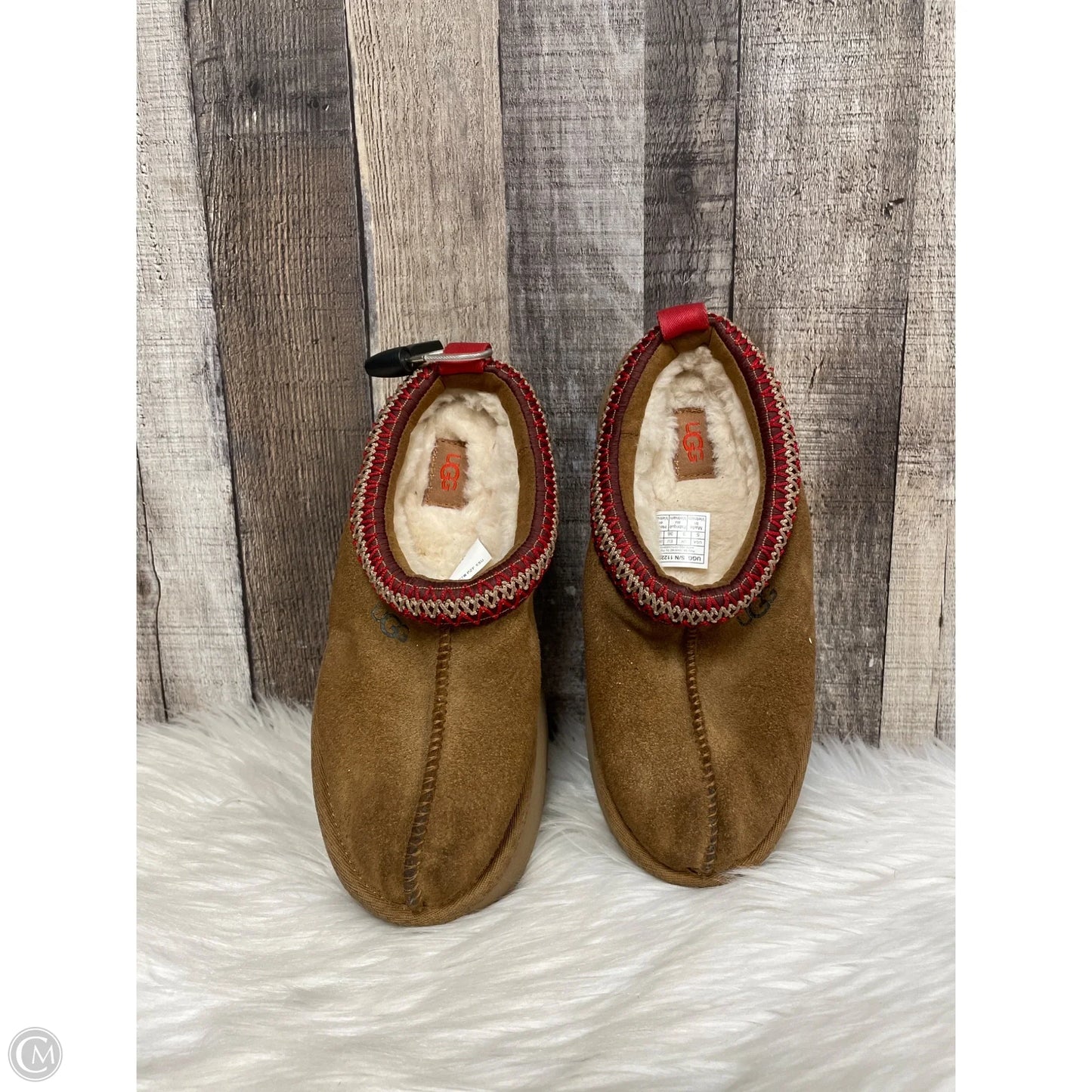 Shoes Designer By Ugg In Brown & Red, Size: 5