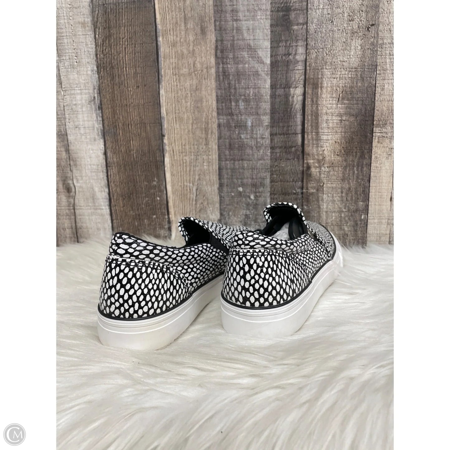 Shoes Flats By Zara In Black & White, Size: 6
