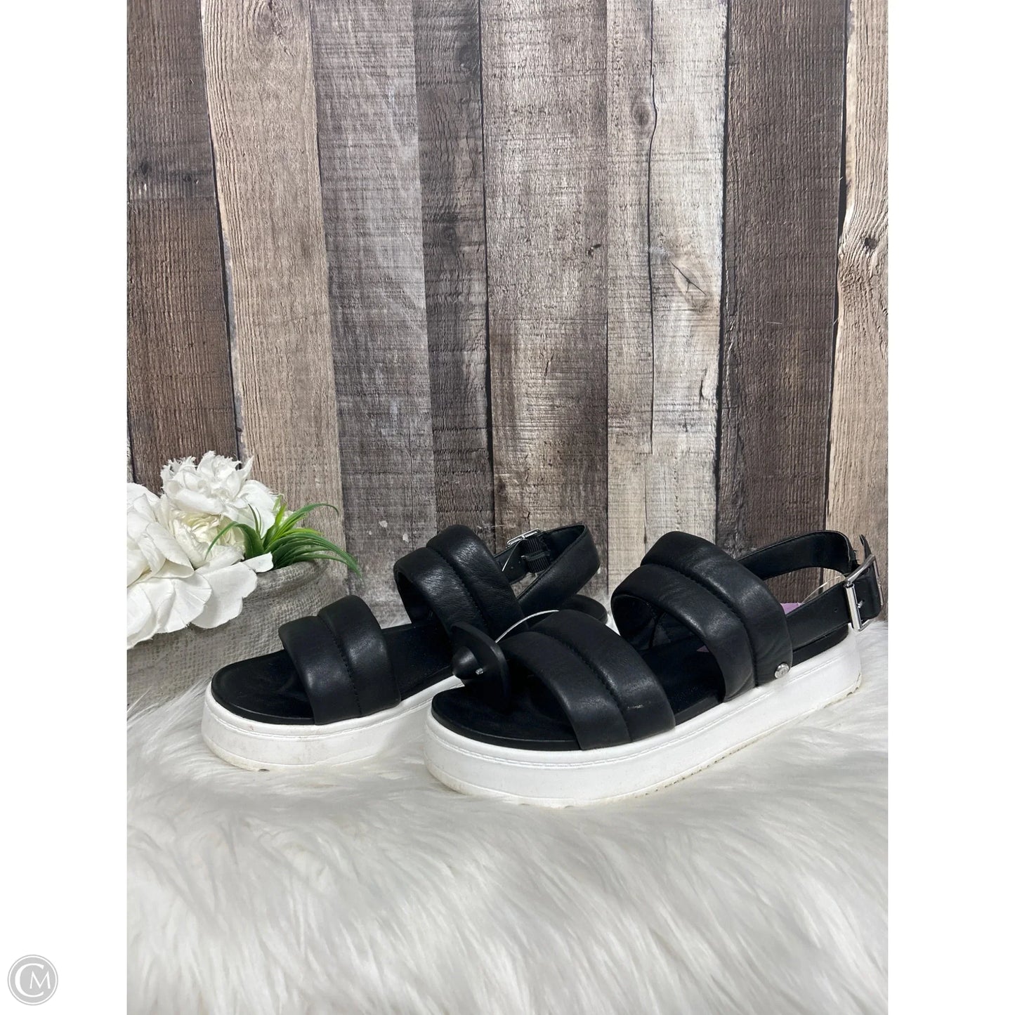 Sandals Designer By Ugg In Black, Size: 8.5