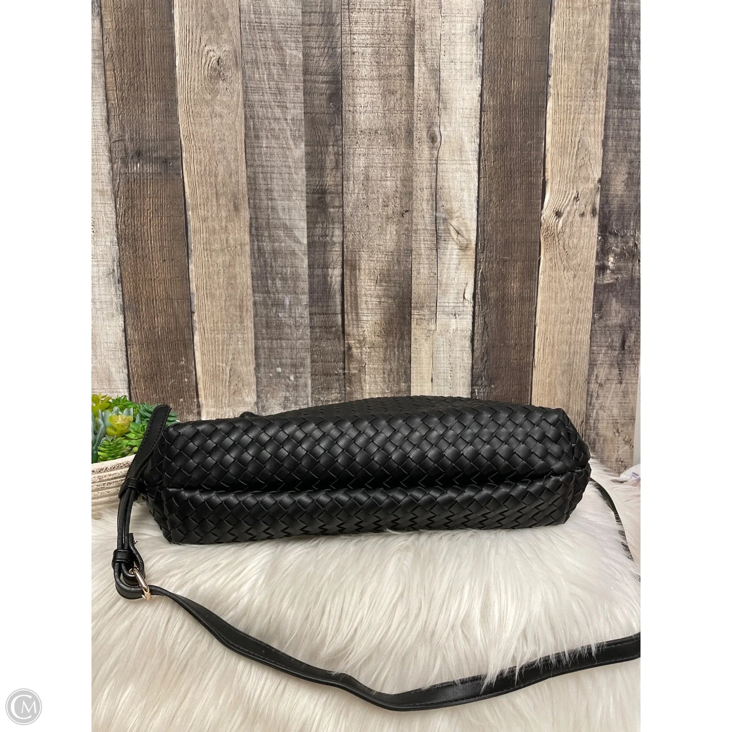 Crossbody By Urban Expressions, Size: Large