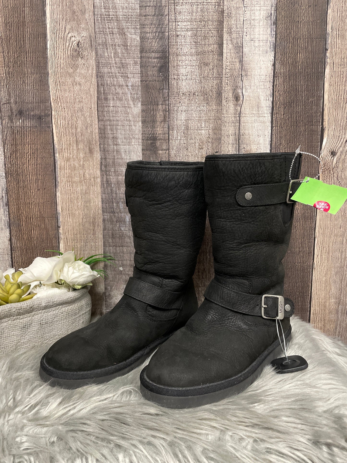 Boots Knee Flats By Ugg Size: 6
