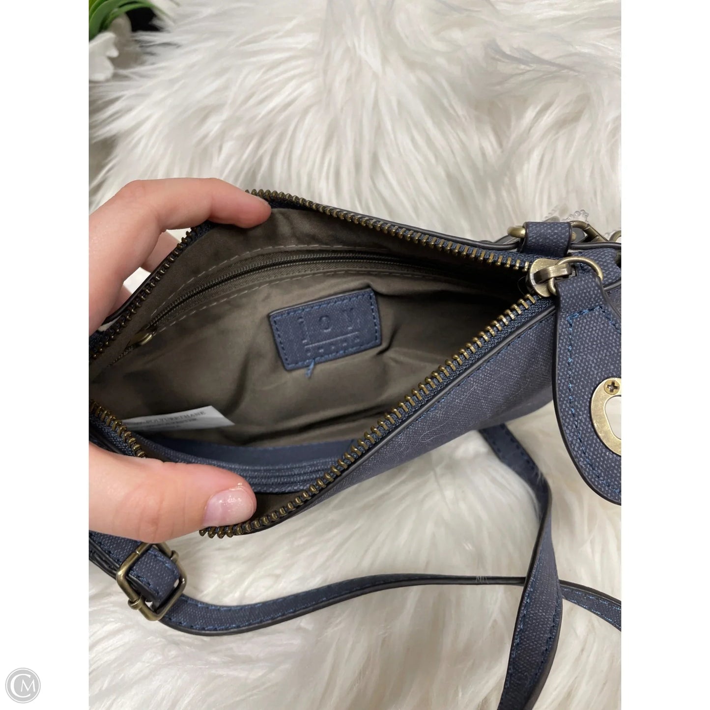 Crossbody By Cme, Size: Small