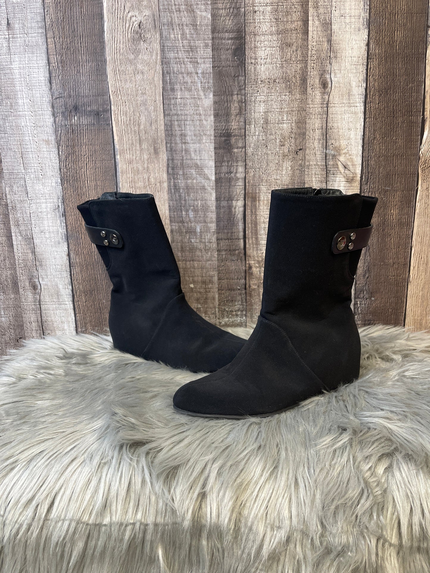 Boots Ankle Flats By Stuart Weitzman Size: 6