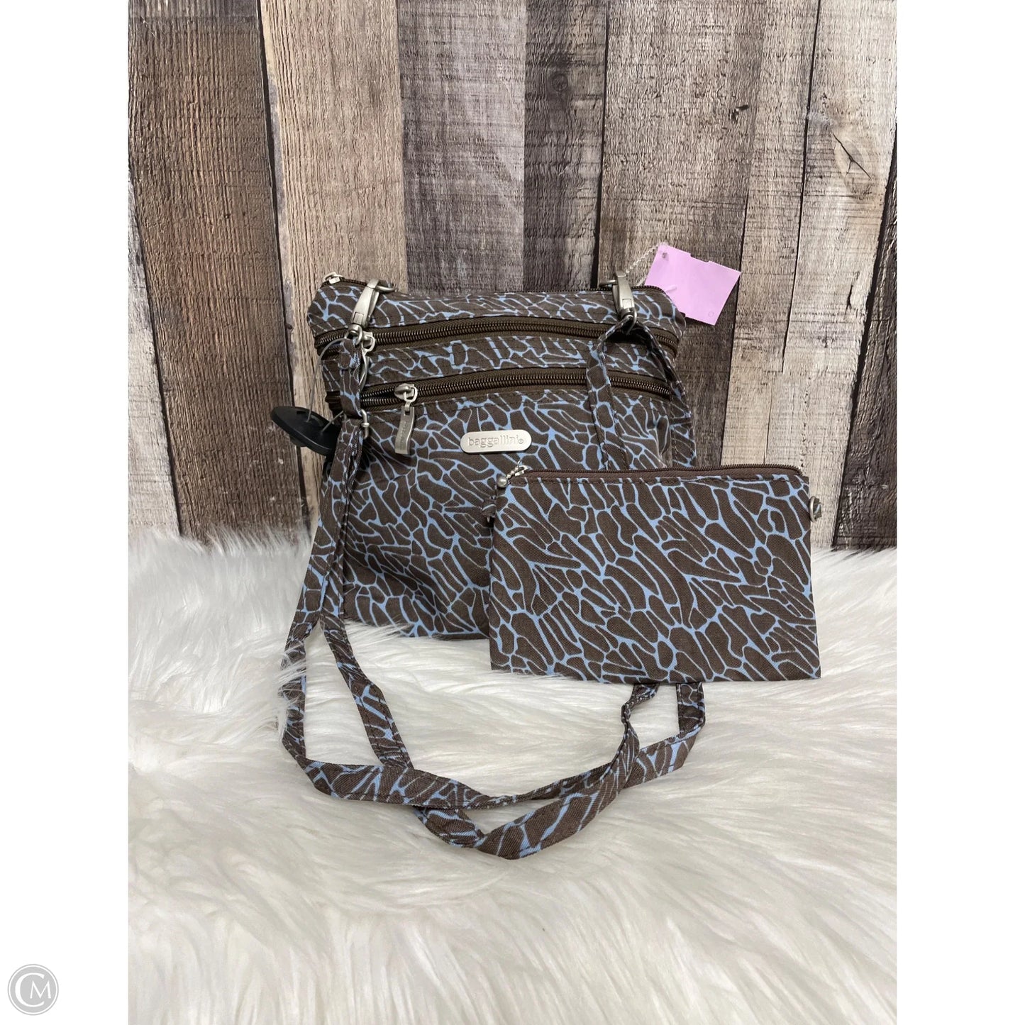Crossbody By Baggallini, Size: Medium