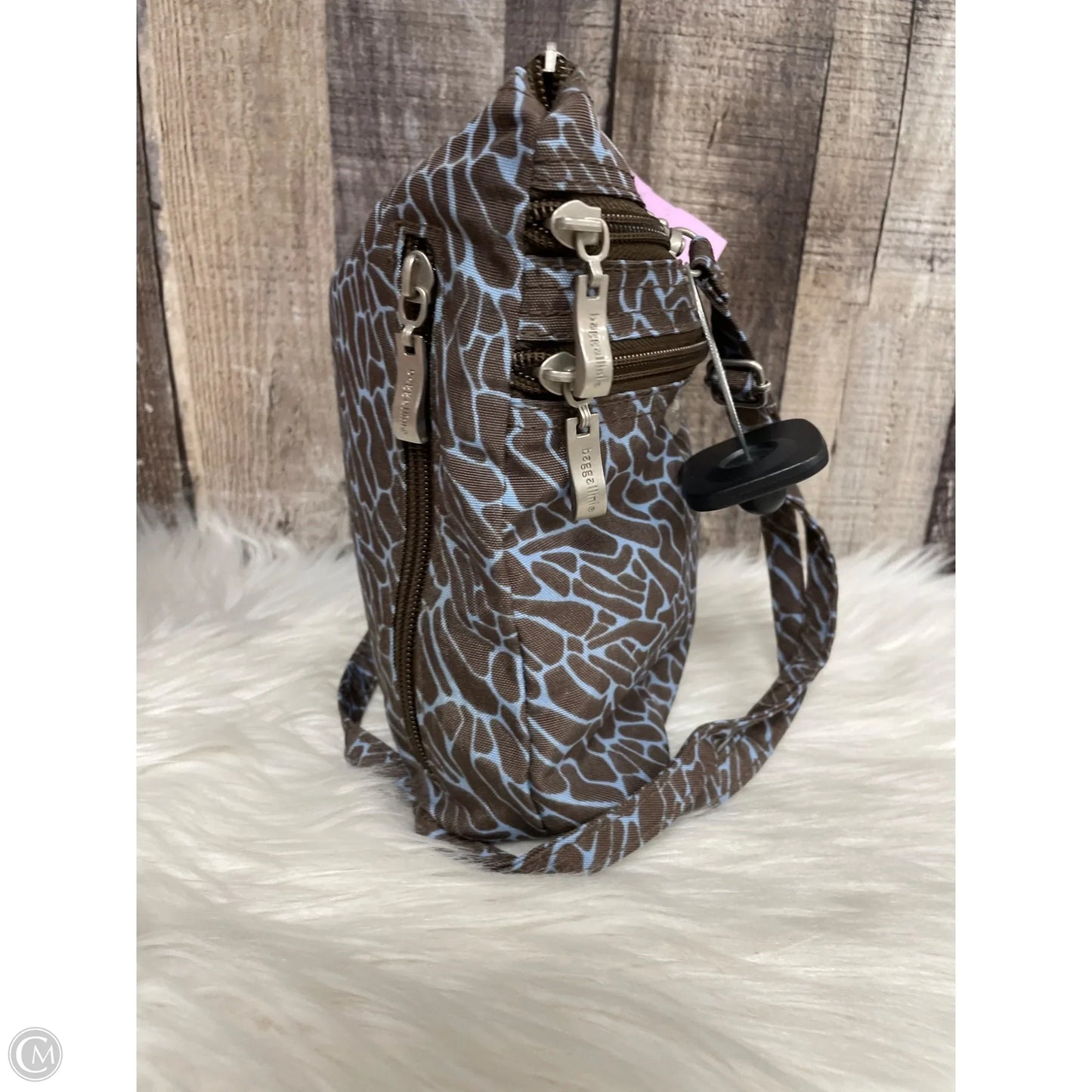 Crossbody By Baggallini, Size: Medium