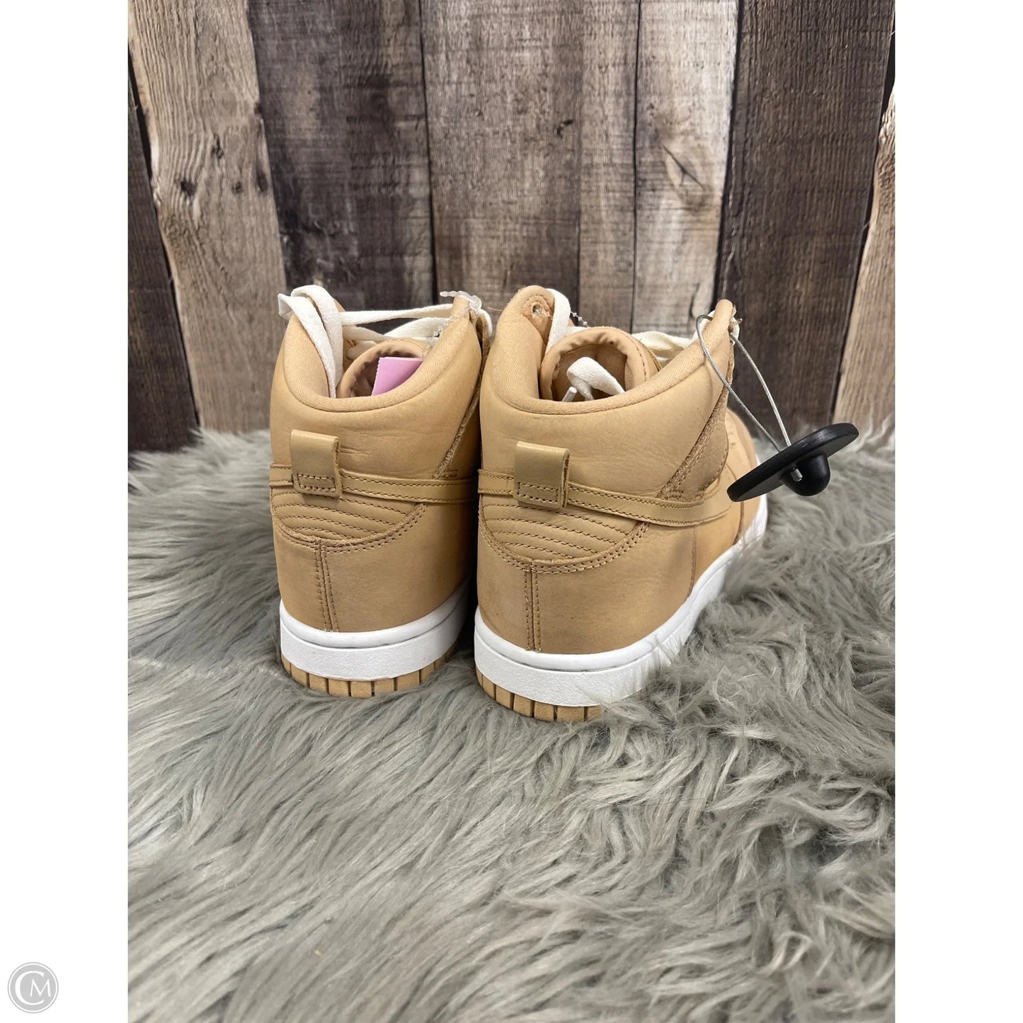 Shoes Athletic By Nike In Tan, Size: 6.5
