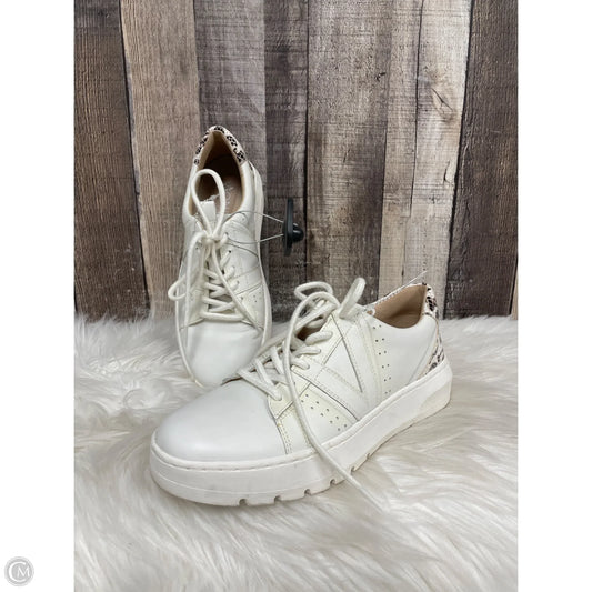 Shoes Sneakers By Vionic In Animal Print, Size: 6