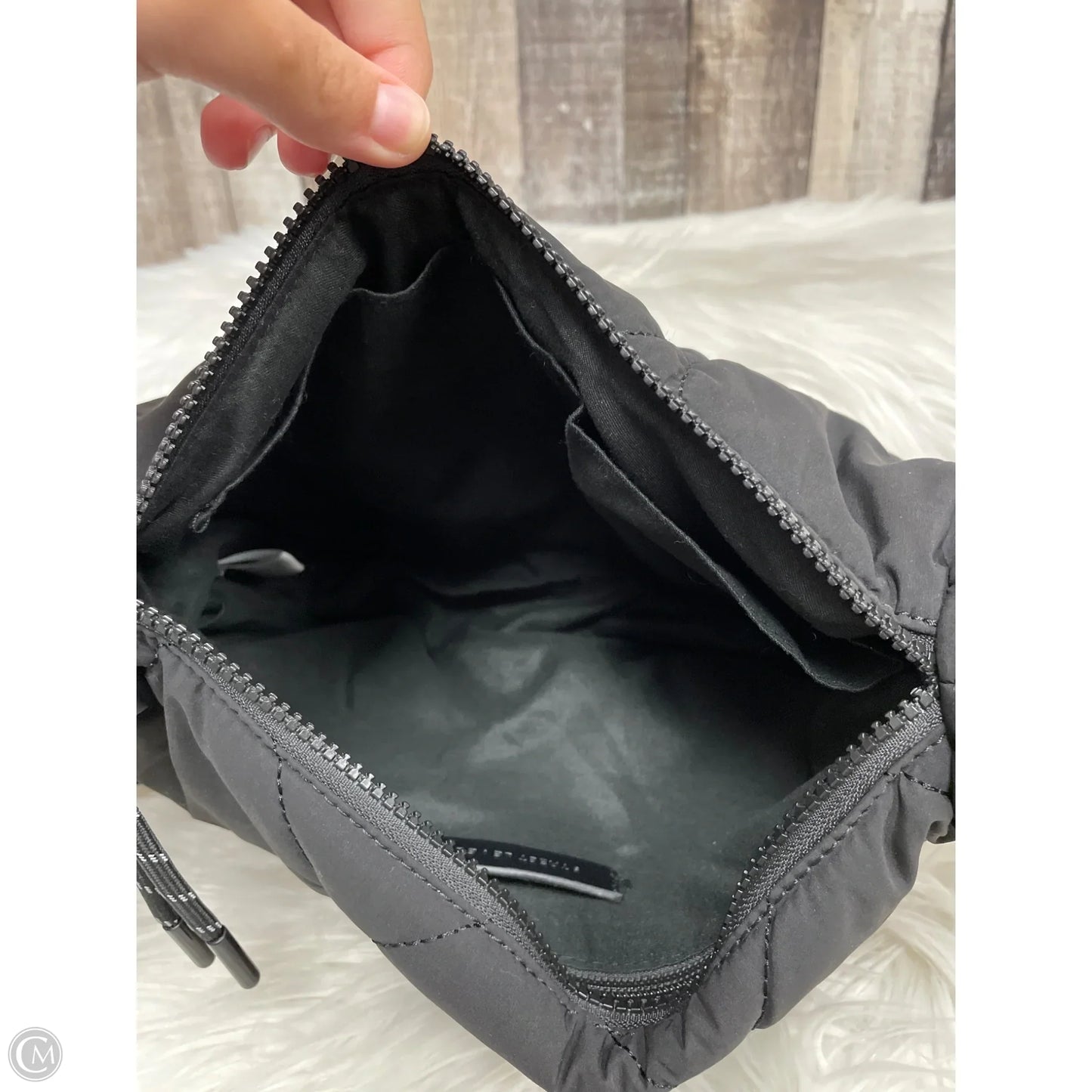 Handbag By Street Level, Size: Medium