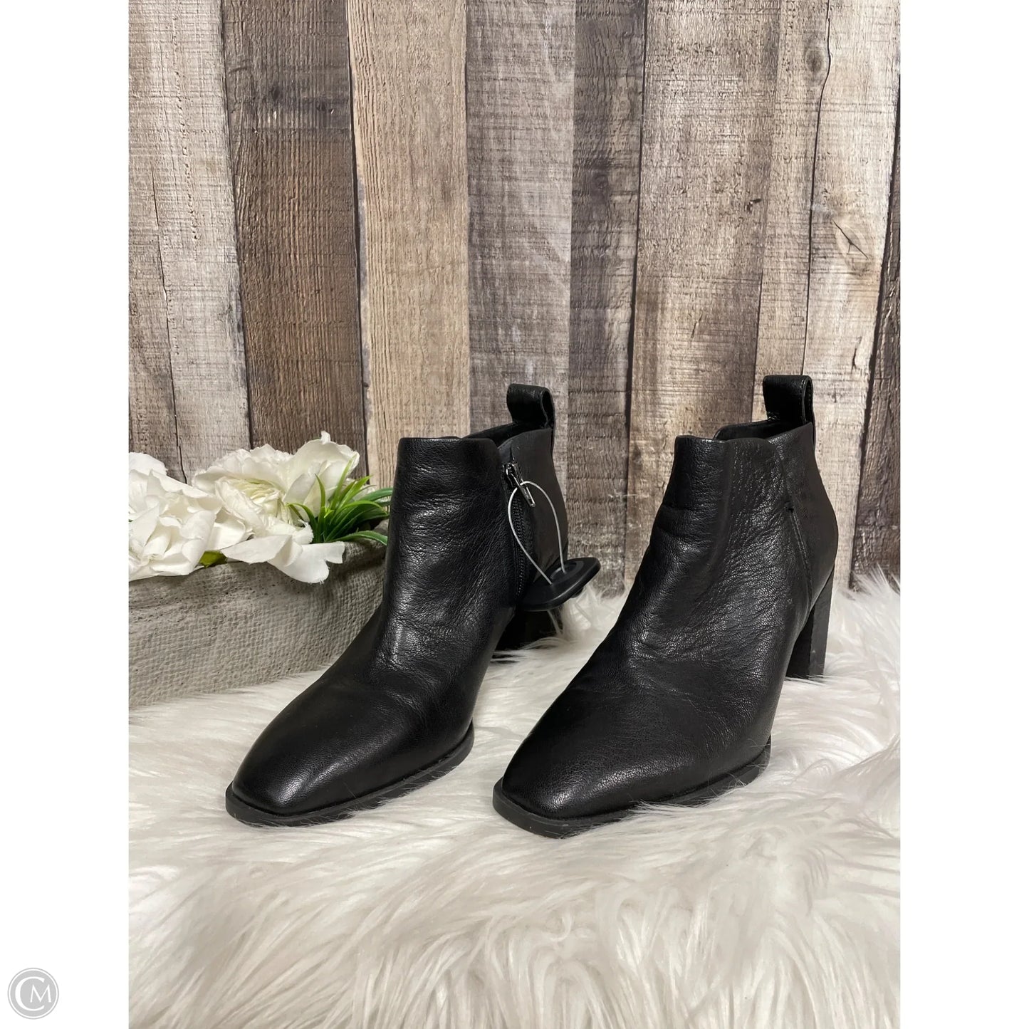 Boots Ankle Heels By Vionic In Black, Size: 8
