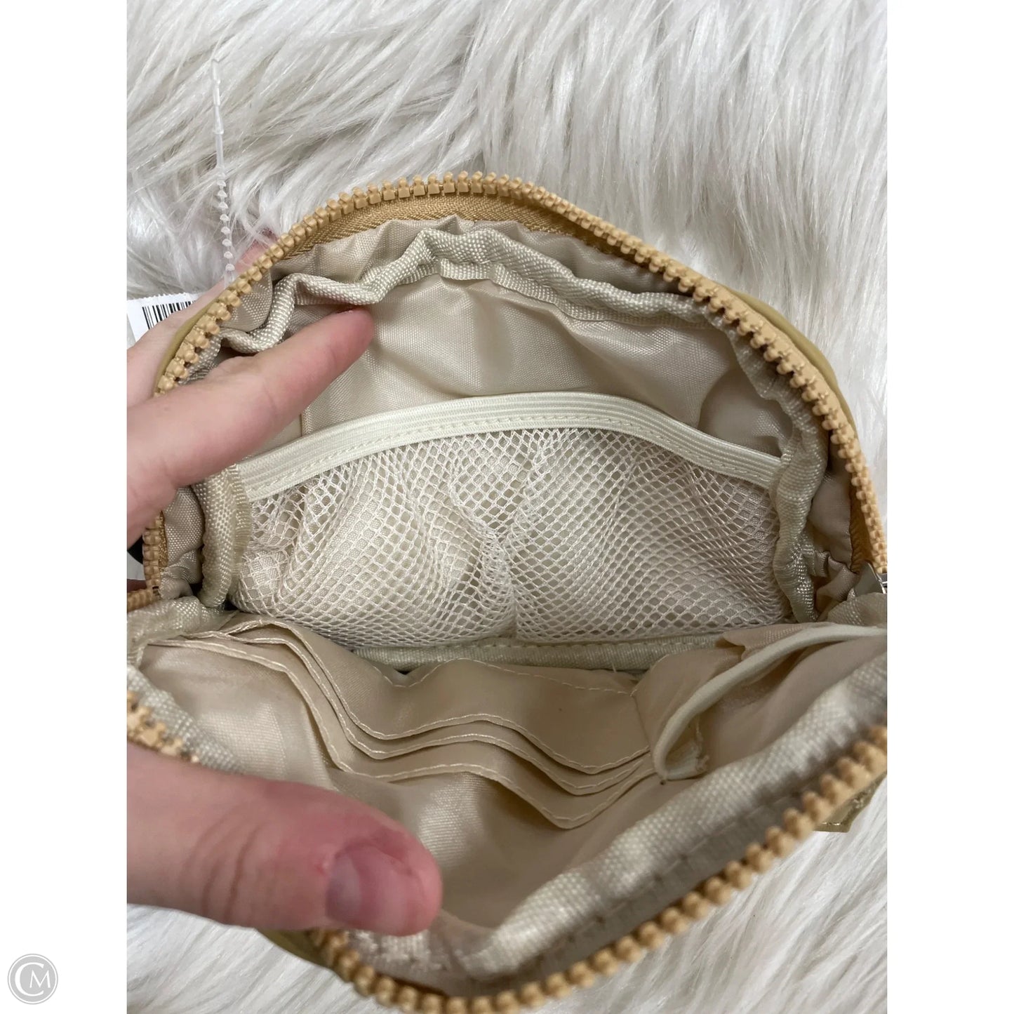 Wristlet By Cmf, Size: Medium