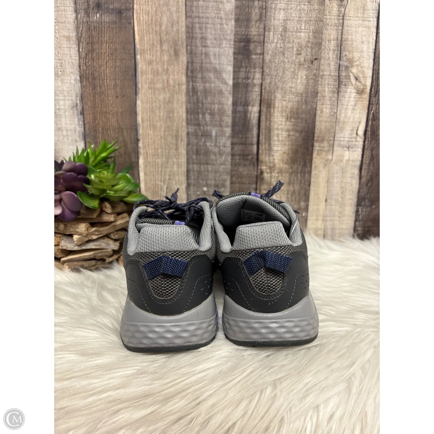 Shoes Athletic By New Balance In Grey, Size: 9.5