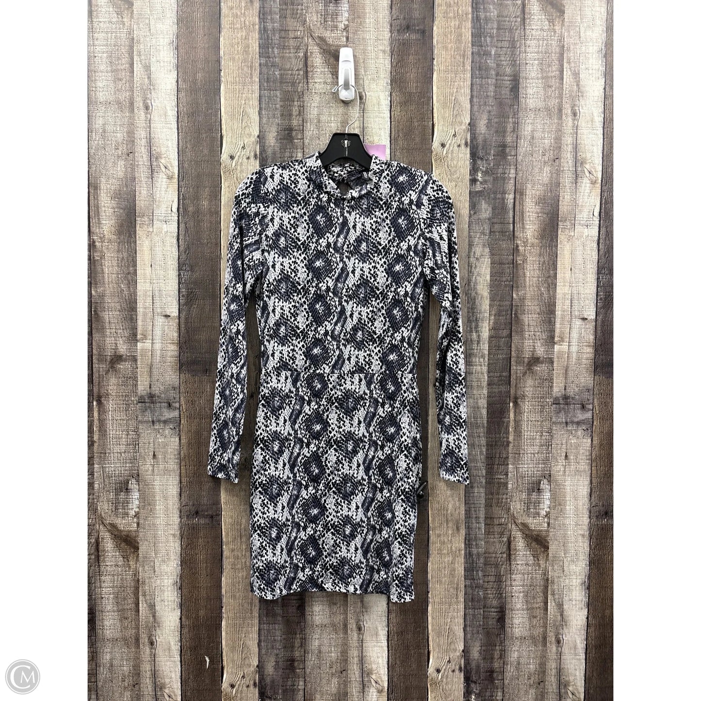 Dress Casual Short By Divided In Animal Print, Size: S