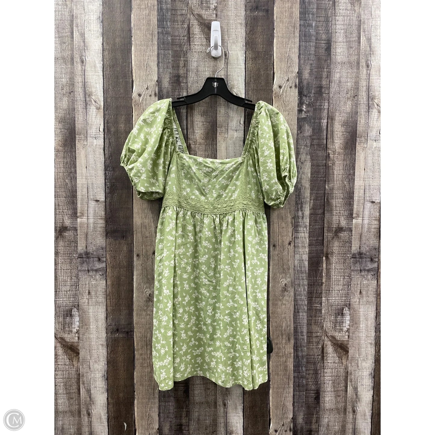 Dress Casual Short By Cmf In Green & White, Size: S