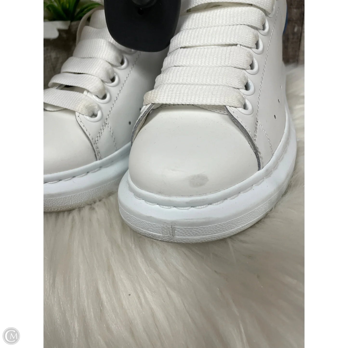 Shoes Luxury Designer By Alexander Mcqueen In White, Size: 5.5
