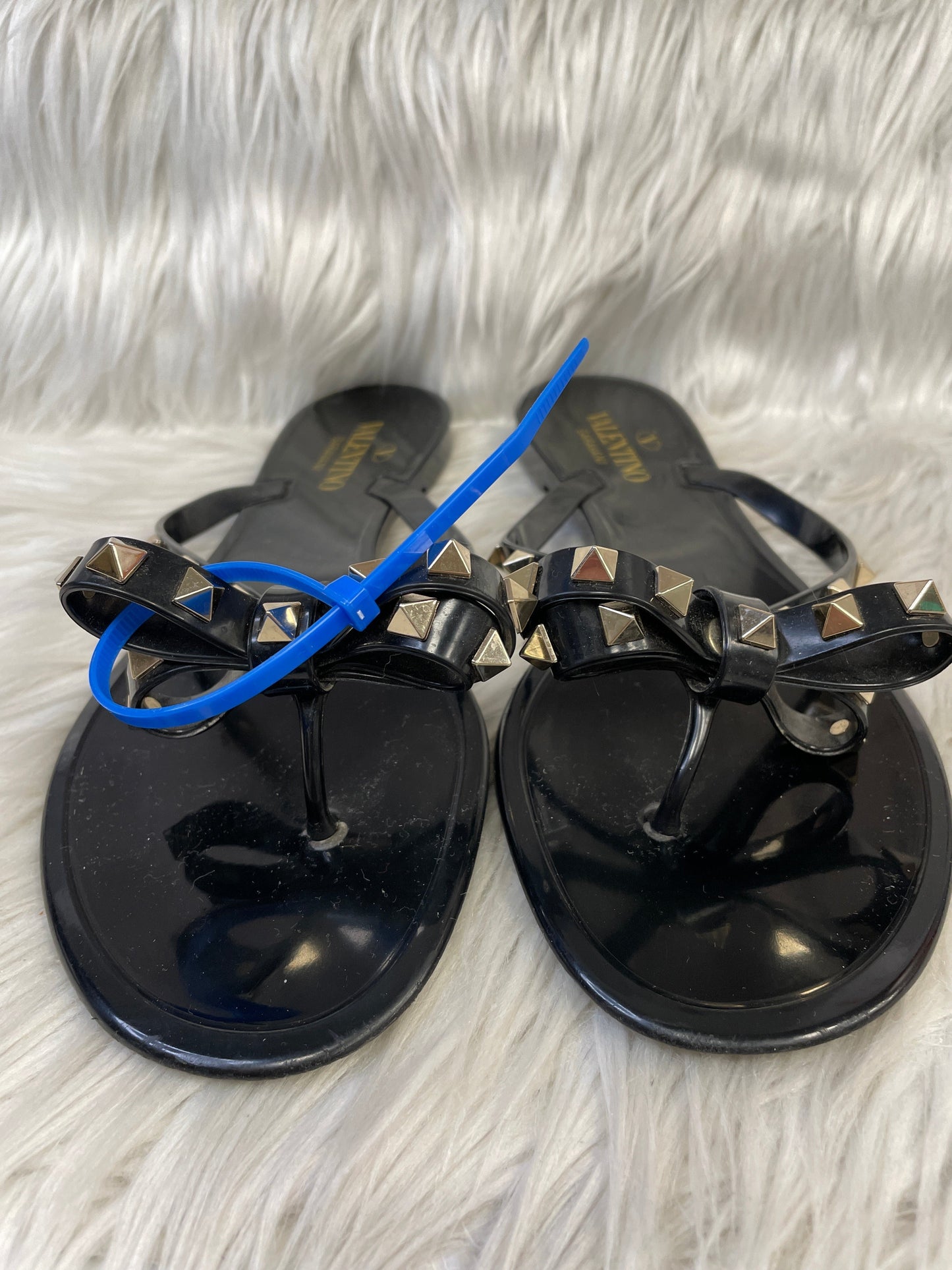 Sandals Luxury Designer By Valentino Size: 11