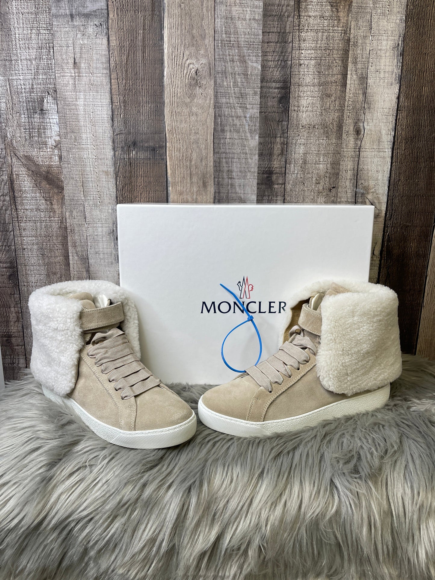 Shoes Luxury Designer By Moncler Size: 9