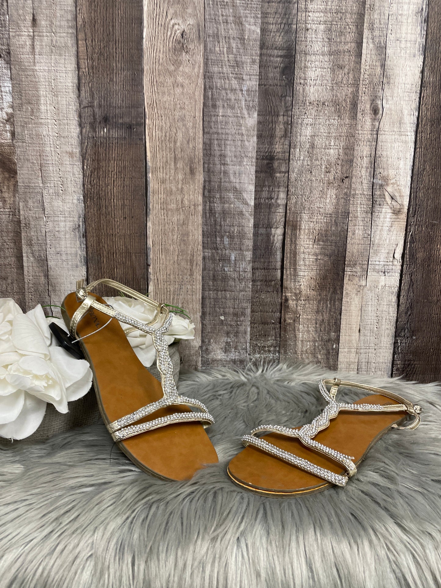 Sandals Flats By Merona Size: 9