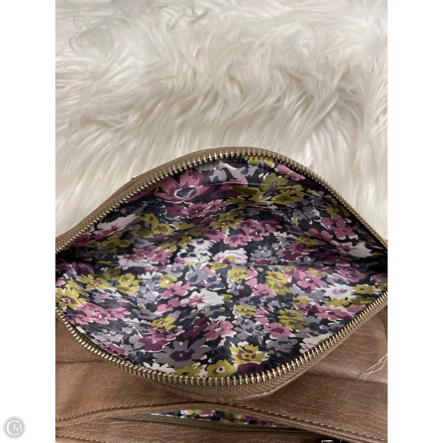 Crossbody By Urban Expressions, Size: Medium