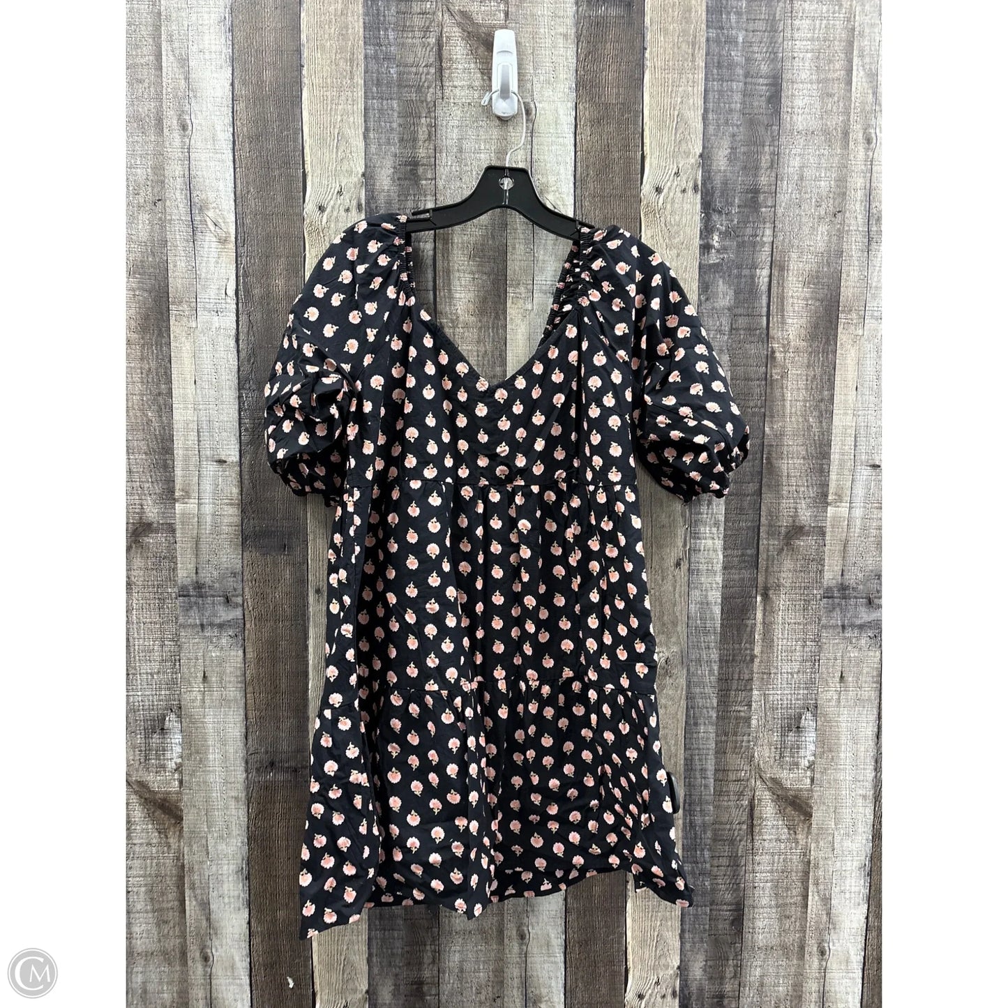 Dress Casual Short By Billabong In Black & Pink, Size: L