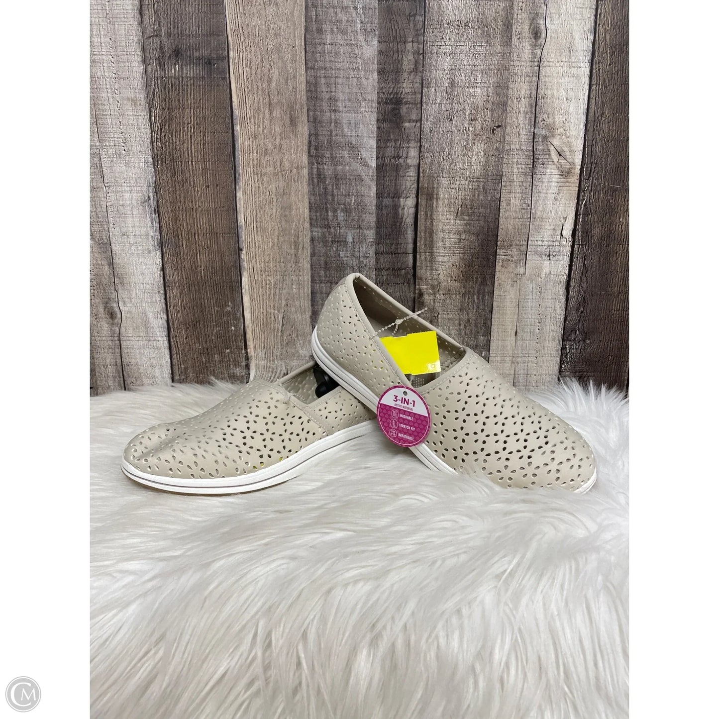 Shoes Flats By Clarks In Tan, Size: 9