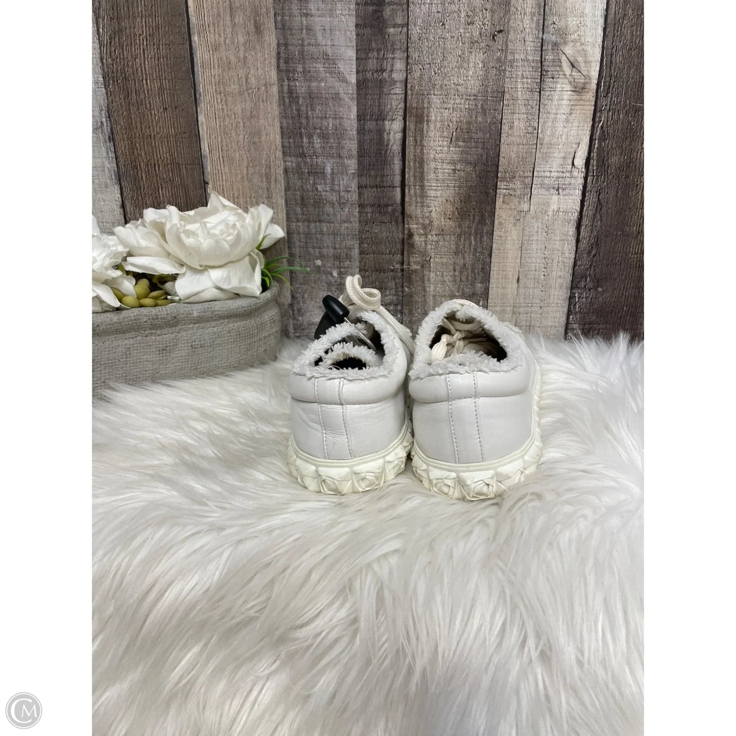 Shoes Designer By Stuart Weitzman In Ivory, Size: 8.5