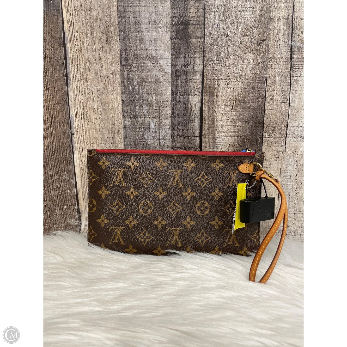 Wristlet Luxury Designer By Louis Vuitton, Size: Medium