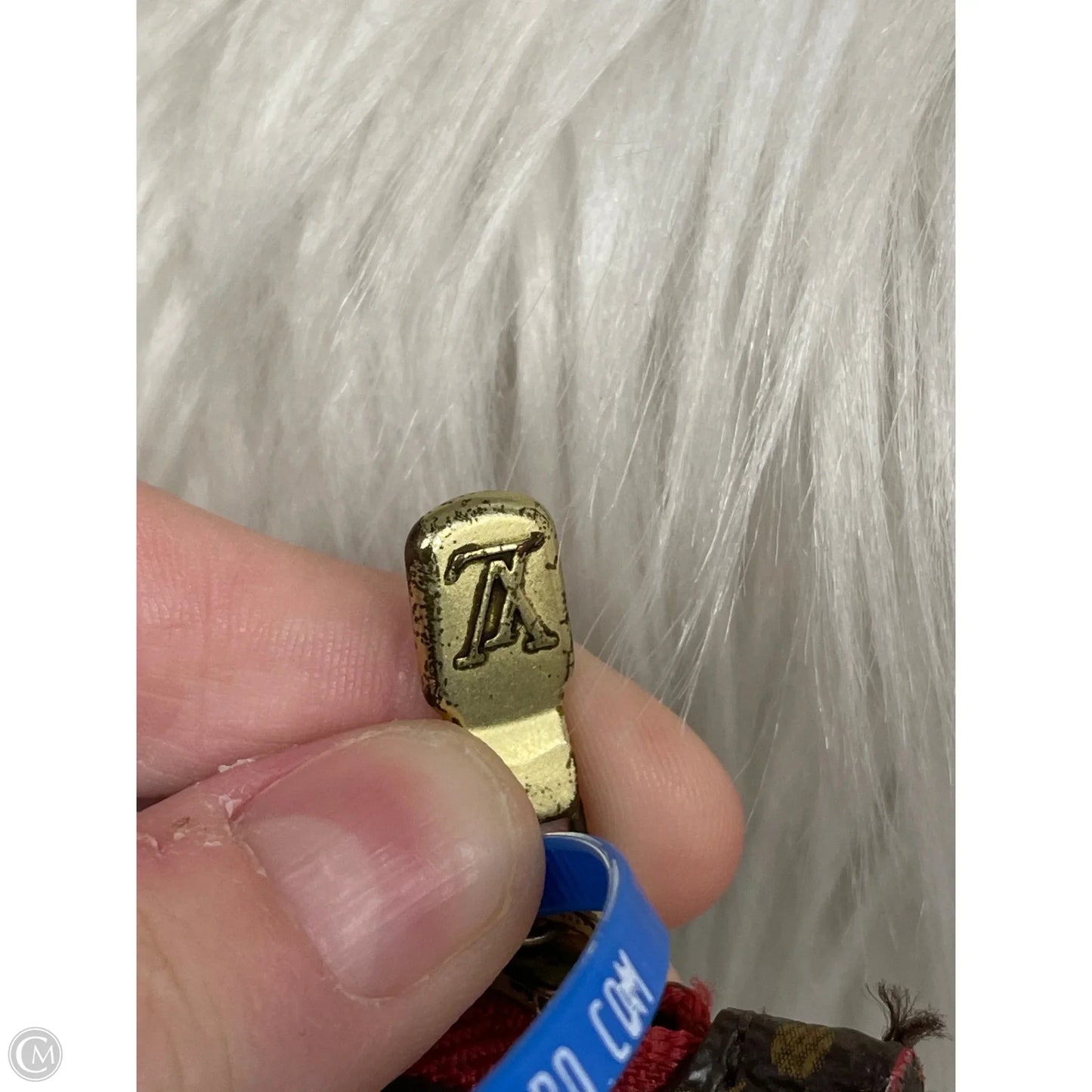 Wristlet Luxury Designer By Louis Vuitton, Size: Medium