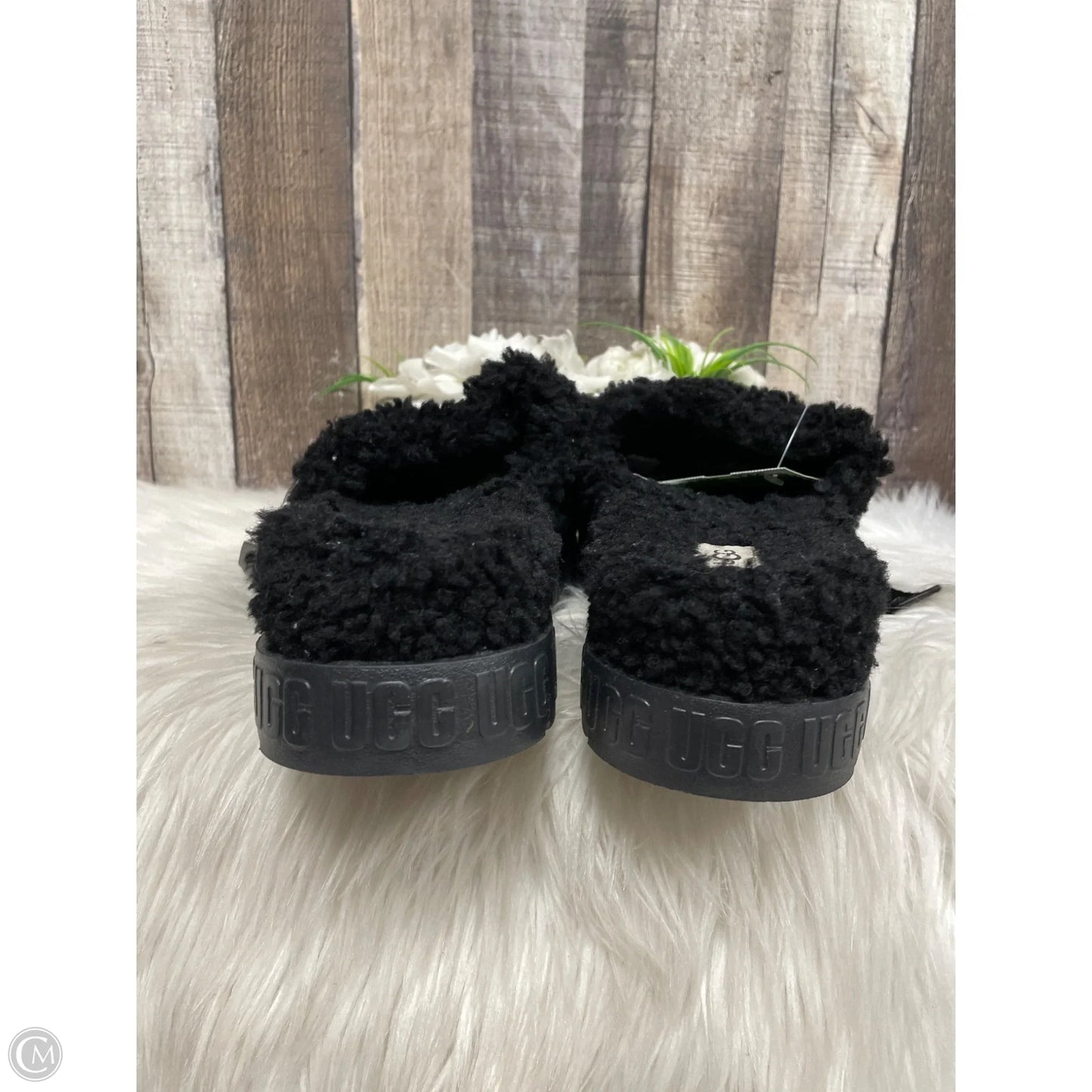 Shoes Designer By Ugg In Black, Size: 10