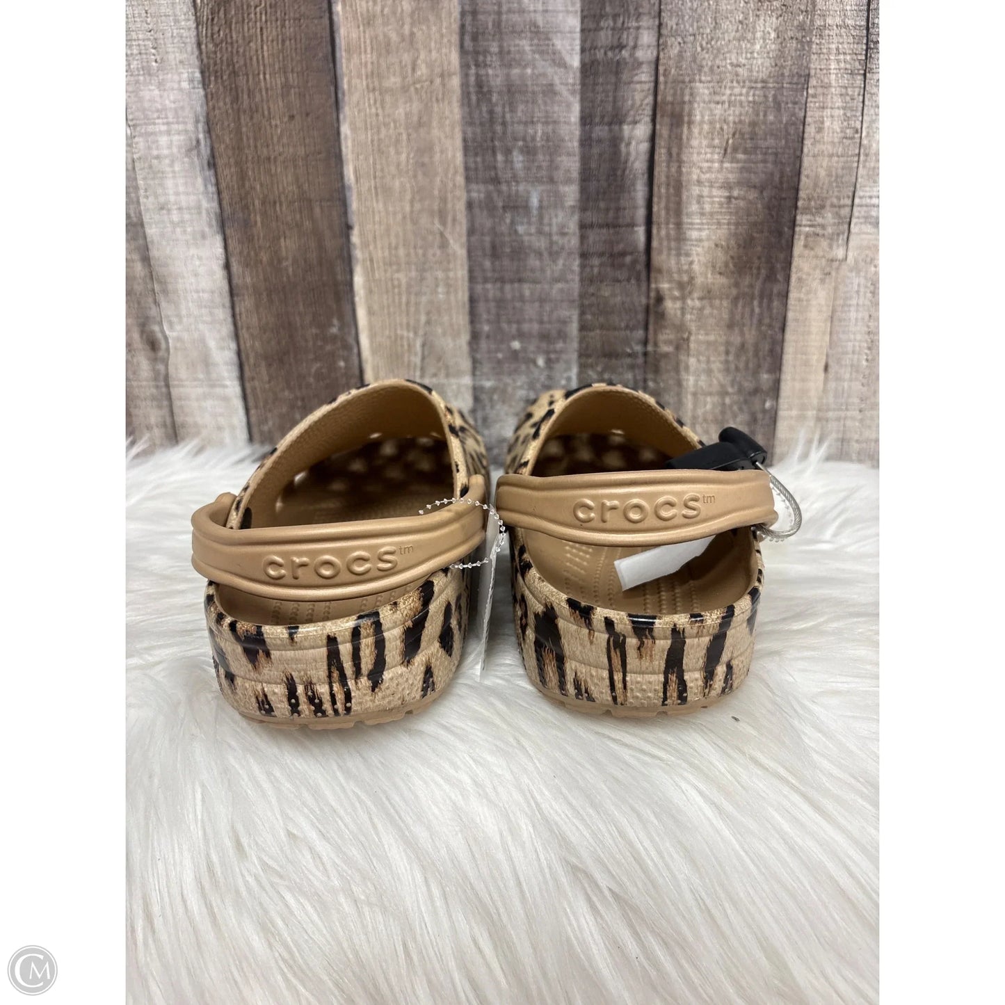 Shoes Flats By Crocs In Animal Print, Size: 11